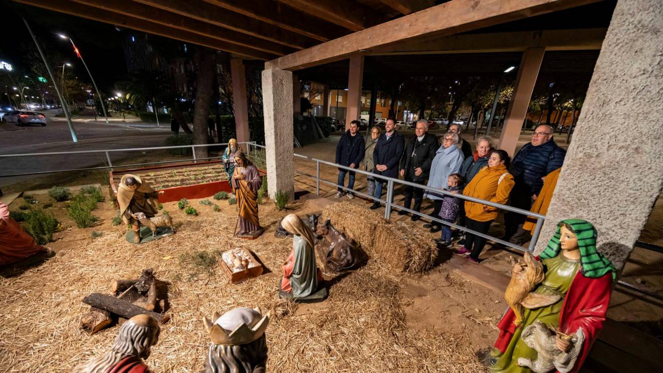 El pesebre de Campclar fue inaugurado el día 19 de diciembre. En el centro, la figura del Niño Jesús. Foto: Àngel Ullate