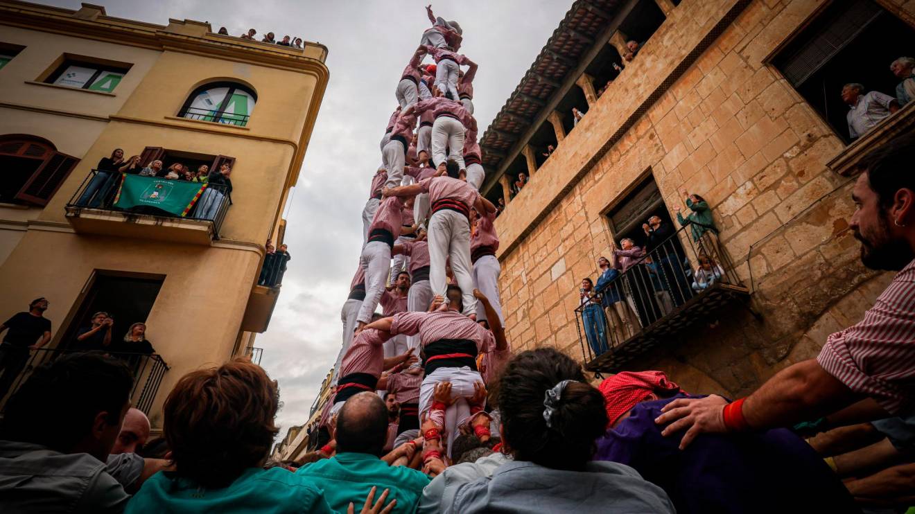 Els Xiquets de Tarragona durant la Diada de Tots Sants. Foto: ACN