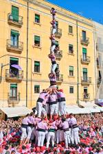 La Colla Jove de Tarragona ha carregat un pd8fm, l’únic castell de gamma extra de la Diada. Foto: Alfredo González