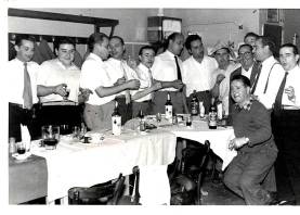 Moments distesos al bar Gol, l’any 1953. Foto: Arxiu Juan Francisco Calvet Huerta/ Tarragona Antiga