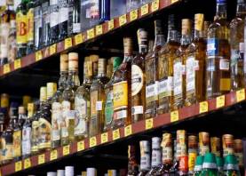 Los supermercados no podrán vender alcohol a partir de las diez la noche