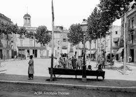 Imagen histórica de la plaza Nova de El Vendrell.