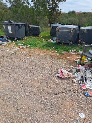 $!Vecinos de Montferri se manifestarán el sábado contra el Ayuntamiento por el mal estado de las calles