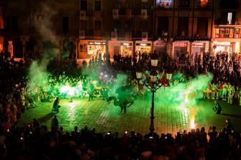 Acto con fuego durante la Festa Major de Sant Pere. Foto: Ajuntament de Reus