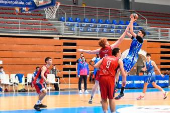 Marc Buscail durante un partido con el CB Tarragona la temporada pasada. FOTO: CBT