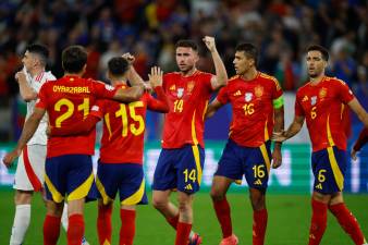 Los jugadores españoles, celebrando un gol. FOTO: EFE