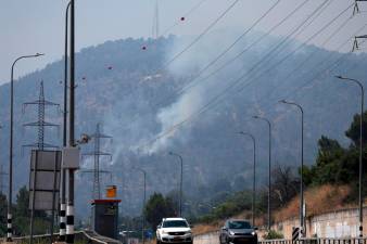 Humo saliendo tras un ataque reciente. Foto: EFE