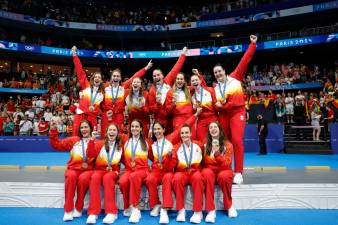 Las jugadoras españolas, celebrando el título olímpico. FOTO: EFE