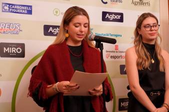 Alba y Jordina Virgili, las dos primeras jugadoras del club. FOTO: Cedida