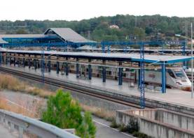 Imagen de un tren de alta velocidad en la estación del Camp de Tarragona. Foto: DT