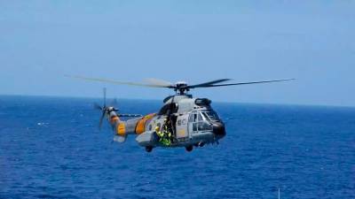 Foto de archivo, facilitada por el Ministerio de Defensa, de un helicóptero del Servicio de Búsqueda y Rescate del Ejército del Aire en Canarias. Foto: EFE