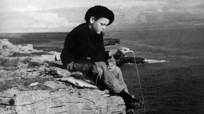 Fotograma de “Man of Aran” (1934) de Robert Flaherty rodada en las pequeñas islas irlandesas de Aran.