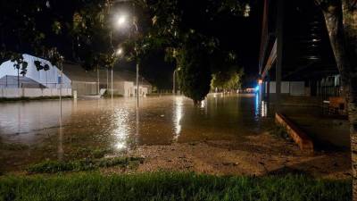 Acumulación de agua en Amposta, alrededor de los equipamientos esportivos y el auditori. Foto: Ajuntament d’Amposta