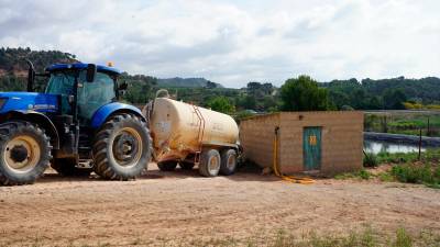 Un dels dipòsits del municipi que utilitzen per reomplir aigua. foto: cedida