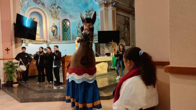 La presentación de la Mulasseta se ha trasladado al interior de la iglesia Santa Maria del Mar.