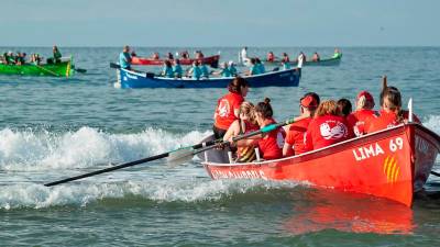 Un total de 11 clubes y 12 embarcaciones participaron en la etapa inicial de la Travessia. Foto: CR Cambrils