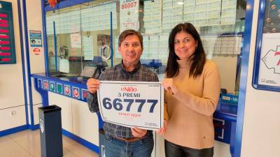 En Vila-seca repiten premio tras dar un quinto en la Lotería de Navidad. Foto: Iván Alcalá