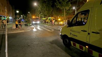 La Guàrdia Urbana está investigando cómo ocurrió el atropello en la Rambla de Ponent, con cinco personas implicadas. Foto: Lluís Milián