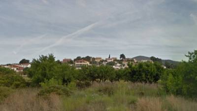 La urbanització on s'havia de construir la casa, vista des de la carretera