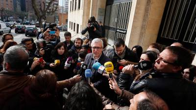 El exalcalde Josep Fèlix Ballesteros (PSC), en el Palau de Justícia el 26 de enero de 2016. foto: Pere Ferré