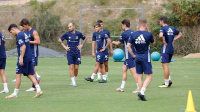 Seis de los ocho fichajes del mercado han participado en el primer entrenamiento del Nàstic de Dani Vidal. Foto: Pere Ferré