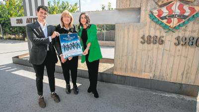 Mario Soler, conseller de Esports de Tarragona; Pilar Aleu, delegada de la sección de Gimnàstic Ritmica del Club Gimnàstic de Tarragona; y Anna Virgili, directora del Trofeu Ciutat de Tarragona. foto: marc bosch