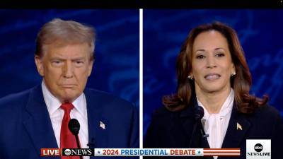 El expresidente de EE.UU. y candidato republicano, Donald Trump, y la vicepresidenta de EE.UU. y candidata demócrata, Kamala Harris, en el debate electoral de la cadena ‘ABC’. Foto: Captura de pantalla del debate en la cadena ‘ABC’