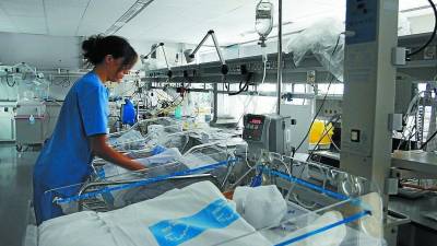 Foto de archivo de la UCI neonatal de Joan XXIII. La UCI pediátrica se instalará en la misma planta. Foto: P. Ferré