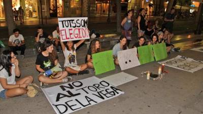 La Rambla Nova de Tarragona fue el escenario de una protesta contra el Toro de la Vega en 2014. FOTO: LLUÍS MILIÁN