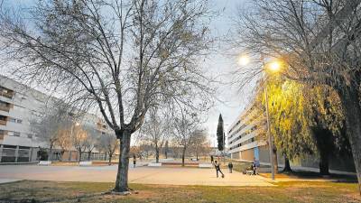 Bloque de inmuebles sociales levantados hace años en el barrio tarraconense de Torreforta. Foto: Pere Ferré