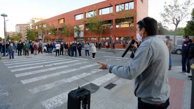 Una de las numerosas protestas ante el CAP Torreforta-La Granja de los últimos años. Foto: Pere Ferré