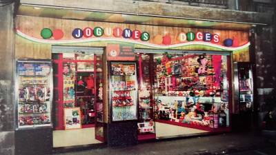 Joguines Diges era una coneguda botiga de joguets on també arreglaven nines. foto: Josep Ferrer Vilar (Fotos Fer-Vi. Tarragona, 1965-2015)