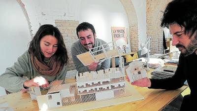 Maria Rius, Ferran Triñena y Arnau Triñena son los socios del estudio de arquitectura Nua. Foto: Lluís Milián