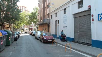 Uno de los incendios se ha producido en la calle de Sant Celestí. Foto: Pere Ferré/DT