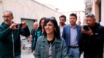 Silvia Orriols llegando a la sede de su partido durante el 12M. Foto: Laura Busquets/ACN