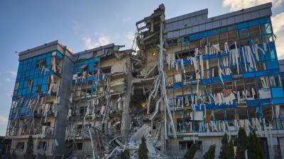 Un edificio destrozado en Ucrania. Foto: EFE