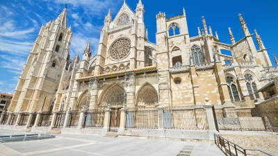 Vista general de la Catedral de León. Foto: Civitatis