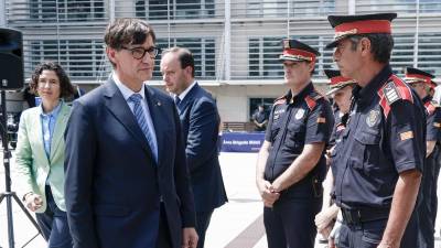 Salvador Illa, durante su visita de la semana pasada a la sede de los Mossos d’Esquadra. Foto: EFE