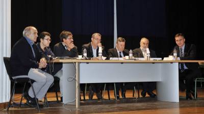 Los representantes comerciales de la ciudad participaron ayer en unas jornadas en el Institut Baix Camp de Reus. Foto: Alfredo González