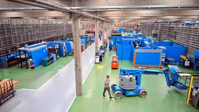 Líneas de producción automatizadas en Reus. Foto: Alfredo González