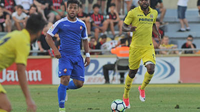 Gustavo Ledes en un encuentro de esta pretemporada ante el Villarreal. Foto: Alfredo Gonz&aacute;lez