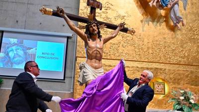 El Cristo ya se encuentra en la Iglesia de nuevo. Foto: Alfredo González