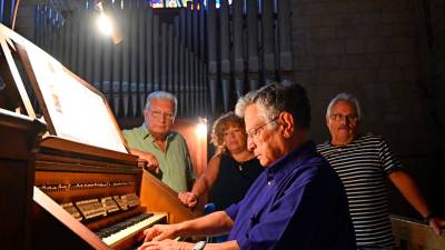 En primer terme, Josep-Enric Peris, i al fons d’esquerra a dreta, Antoni Lluís Rull, Esther Sans i Josep Caparrós. Foto: A. González