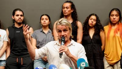 Nacho Cano en una rueda de prensa después de declarar ante la Policía por la supuesta contratación ilegal de inmigrantes. Foto: EFE/Mariscal