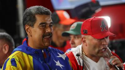 El presidente de Venezuela, Nicolás Maduro, celebra tras conocer los resultados de las elecciones presidenciales este domingo, en Caracas (Venezuela). Foto: EFE