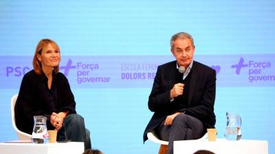 Lluïsa Moret i José Luis Rodríguez Zapatero, en la segona jornada de l’Escola Feminista Dolors Renau del PSC. Foto: ACN