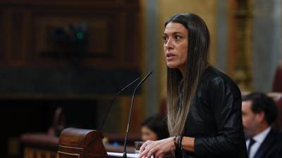 La portavoz de Junts, Míriam Nogueras, durante su intervención tras la comparecencia del presidente del Gobierno, Pedro Sánchez, este miércoles ante el pleno del Congreso para informar de la gestión de la dana. Foto: EFE