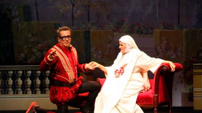 Andreu Buenafuente y Sílvia Abril en el ensayo de ‘El tenoriu’. foto: martí pernía/ACN