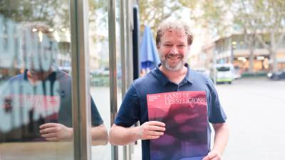 Arnau Oliveres, codiector de la asociación Audir que impulsa la Nit de les Religions. Foto: Alba Mariné