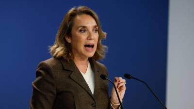 La secretaria general del PP, Cuca Gamarra, durante la rueda de prensa posterior a la reunión que el Comité de Dirección convocada de urgencia por el líder del partido, Alberto Núñez Feijóo. Foto: EFE